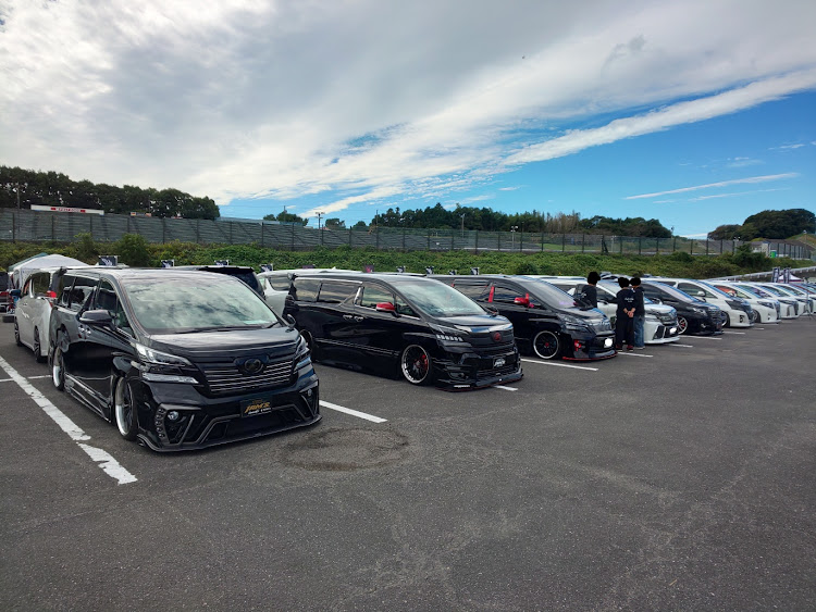 アルファードのTEAM Excitación・輪止めビビリーズ&超老一家・全日輩会、関輩東、東輩海、東輩北、関輩西、中輩国・KS VELLFIRE 全国オフ・仕様変更に関するカスタム事例の投稿画像3枚目