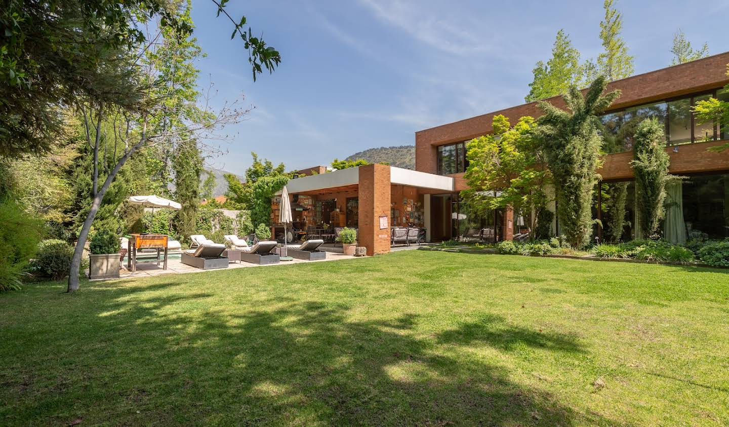 House with garden and terrace Lo Barnechea