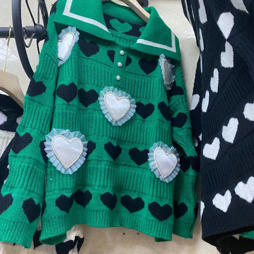 Title 5, Womens Fashion Doll Collar Printed Sweater