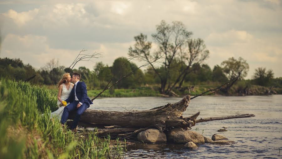 Fotografo di matrimoni Krzysiek Łopatowicz (lopatowicz). Foto del 19 aprile 2016