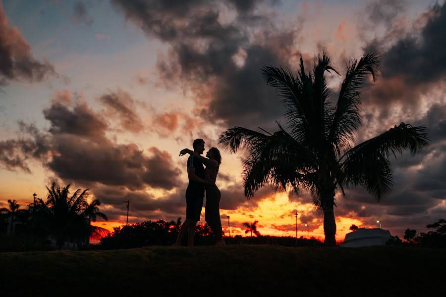 Fotógrafo de casamento Petr Naumov (peternaumov). Foto de 16 de abril 2020