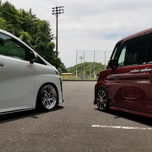 ヴェルファイア