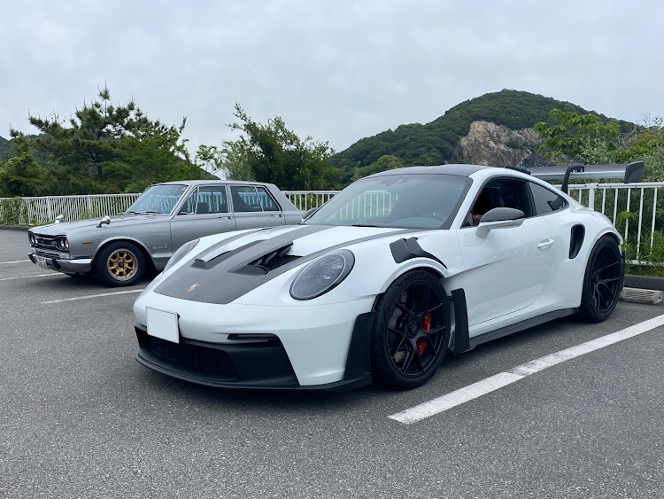 スカイラインのPORSCHE GT3RS・気が付けば5月後半・グレードエンブレム見てみたい・オイル&エレメント交換・雹被害の方々にお見舞い申し上げますに関するカスタム事例の投稿画像4枚目