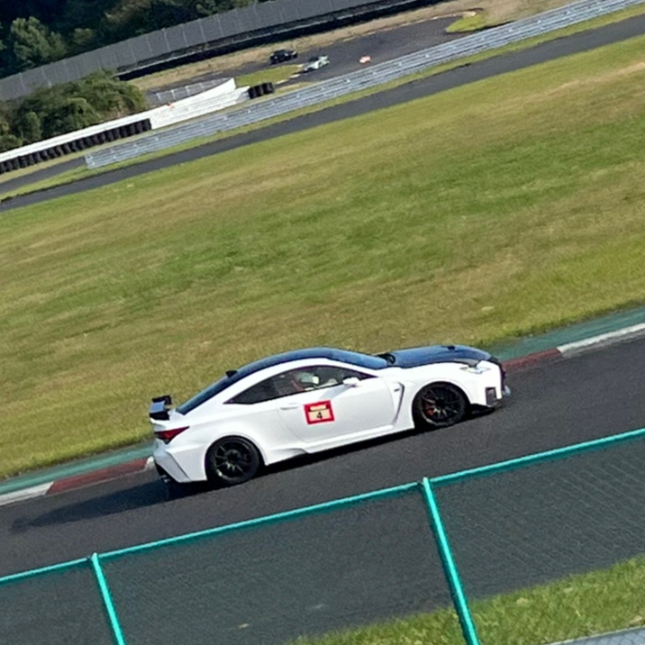 megu🍈💕さんが投稿したLEXUS・LL大好き・袖ヶ浦フォレストレースウェイ・袖森フェスティバル・ワンスマ走行会に関するカスタム事例の投稿画像3枚目