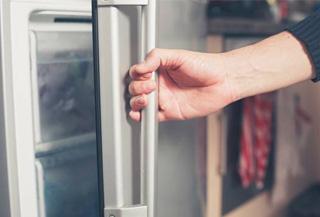 เปิดตู้เย็น