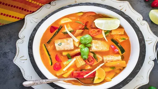 Red Thai Curry With Paneer