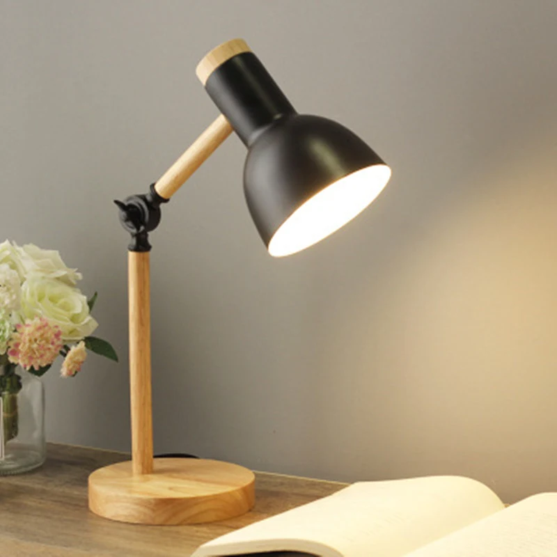 Prosta nordycka lampka nocna do sypialni z ochroną oczu. Przyjemne, delikatne światło i stylowy design zapewniają komfort i dobry sen.