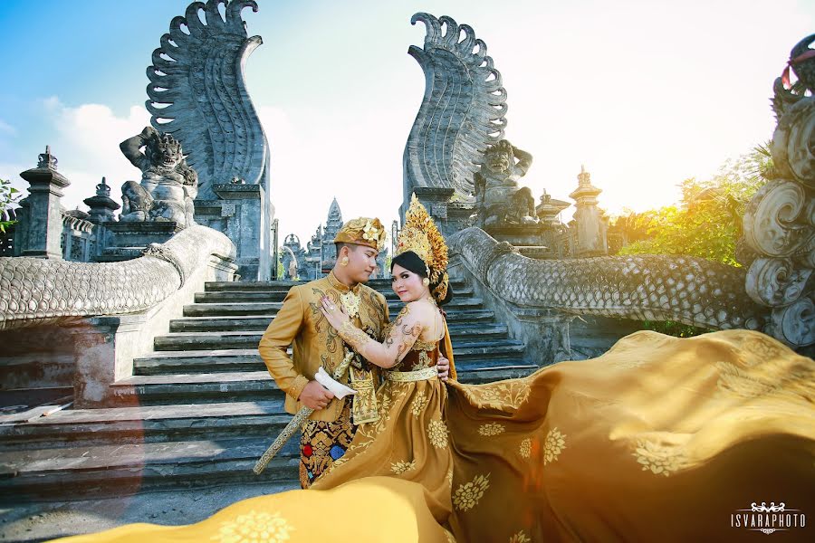 Fotógrafo de casamento Putra Wijana Putu (poetuisvara). Foto de 29 de maio 2020