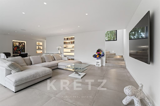 Maison avec piscine et jardin 5