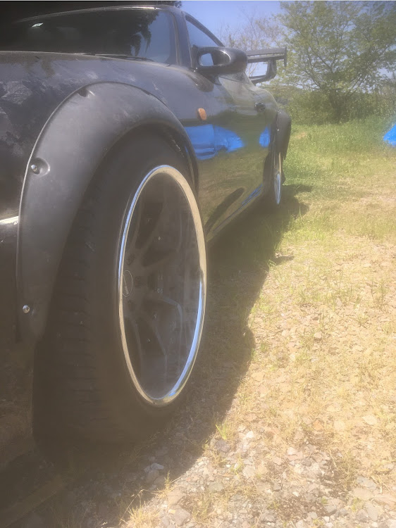 スープラのFRP加工・DIY・タイヤ・オーバーフェンダー・公認車両に関するカスタム事例の投稿画像1枚目
