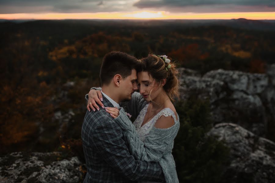 Fotografo di matrimoni Anna Krupka (annakrupka). Foto del 13 dicembre 2019