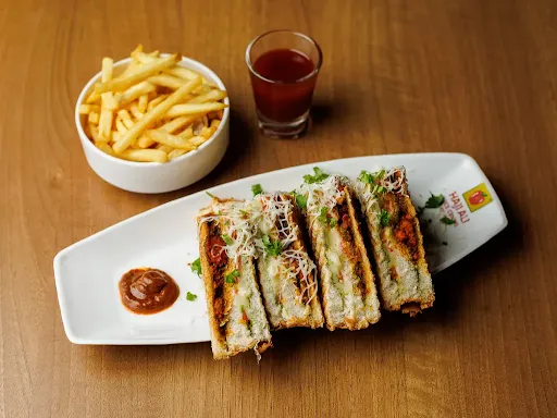 Paneer Makhani Club Grilled Sandwich With French Fries