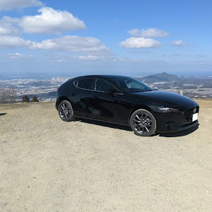 MAZDA3