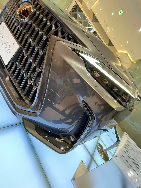 CTの新型NX・レクサス・イツメン・マフラー交換・テンションぶち上げに関するカスタム事例の投稿画像6枚目