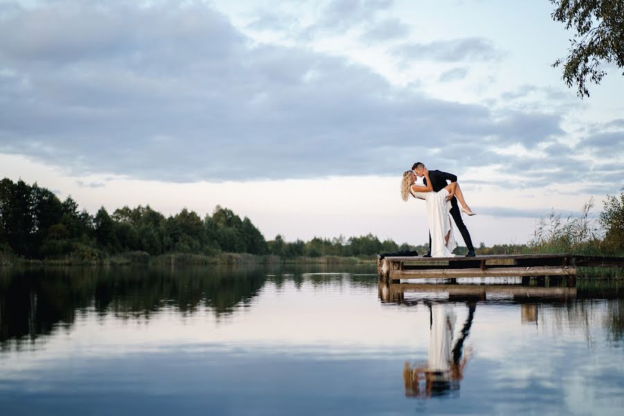 Wedding photographer Angelina Kameneva (kamenevy-art). Photo of 16 February 2021