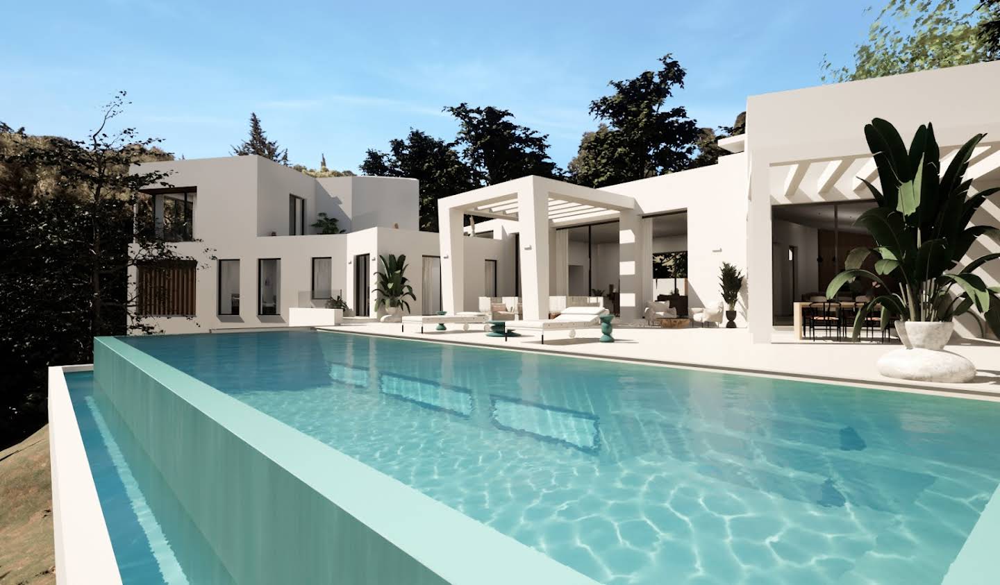 Villa with pool and garden Sotogrande
