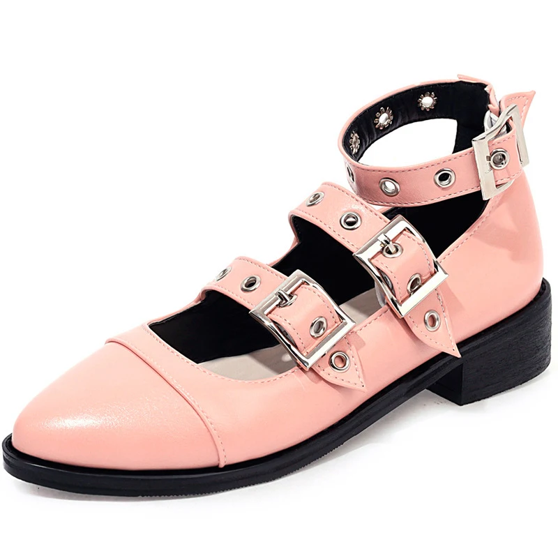 Title 5, Scarpe romane con tacco spesso e fibbia con riv...