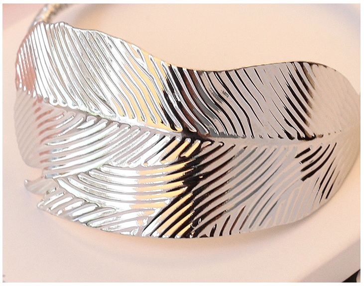 Dames haar elastiek met metalen houder. Eenvoudig design en temperament. Perfect voor een elegante look. Ideaal voor dagelijks gebruik.