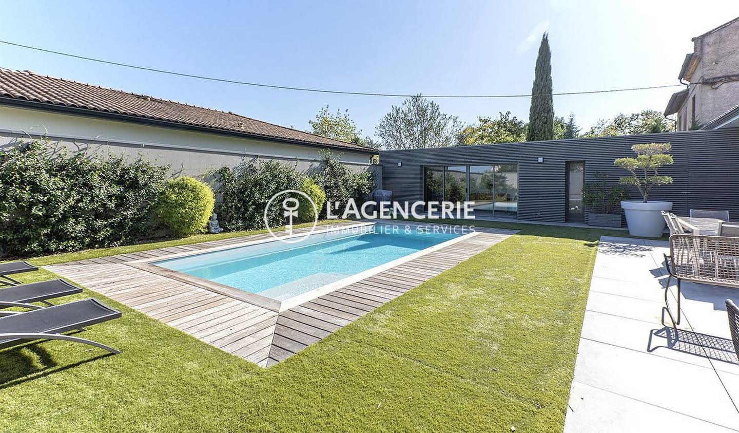 House with pool and garden Albi