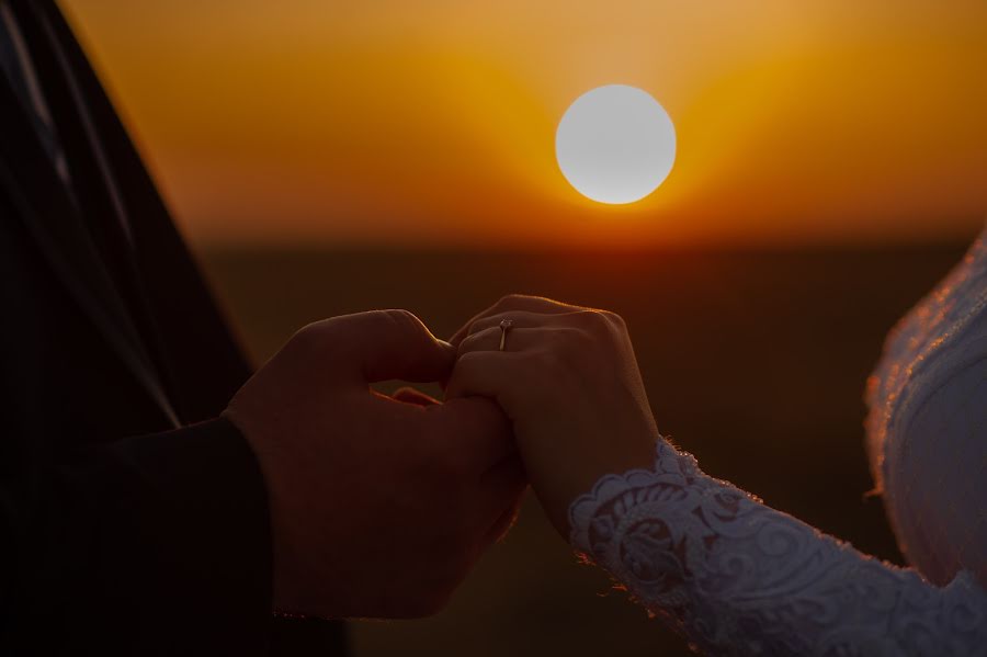 Fotógrafo de casamento Oksana Skorpan (oxyc). Foto de 27 de novembro 2019