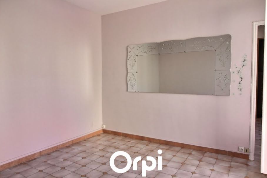 Location  appartement 2 pièces 38 m² à Marseille 7ème (13007), 740 €