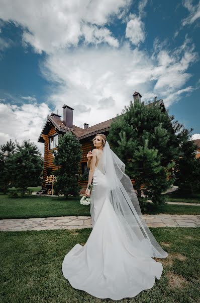 Fotógrafo de casamento Sergey Vakhrushev (svakhrushev). Foto de 3 de agosto 2021