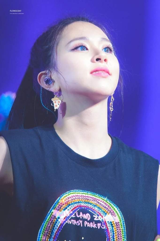 chaeyoung eyes