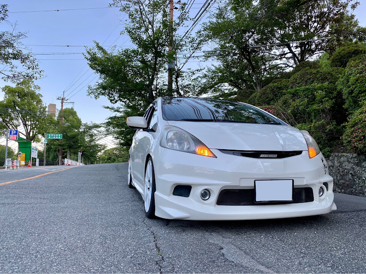 フィットのJ'S RACING・無限・work Emotion・白ホイ・早朝撮影に関するカスタム事例の投稿画像1枚目