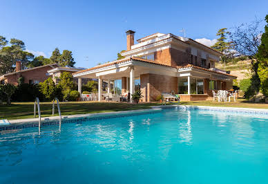 Maison avec jardin et terrasse 6