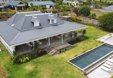 House with pool and terrace 2