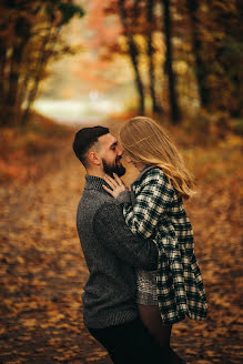 Wedding photographer Alena Semenchuk (alyonka). Photo of 18 April 2022