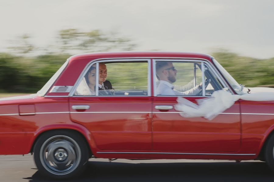 Fotógrafo de casamento Zsolt Gyurikovits (gk9jz92). Foto de 19 de março 2023