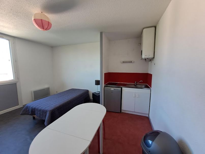Location meublée appartement 1 pièce 23 m² à Limoges (87000), 365 €