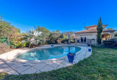 Villa with pool and terrace 18