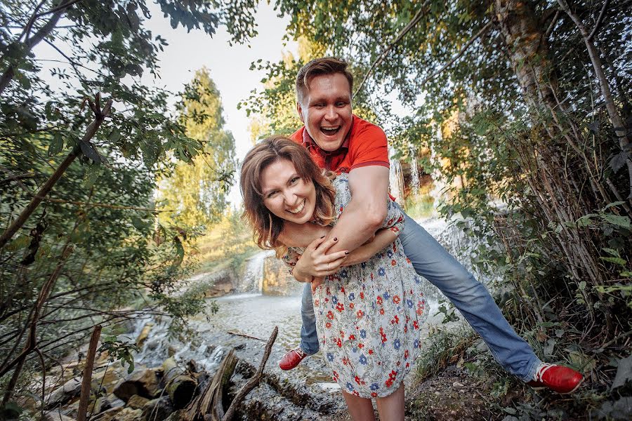 Fotógrafo de casamento Stanislav Petrov (stanislavpetrov). Foto de 15 de agosto 2018