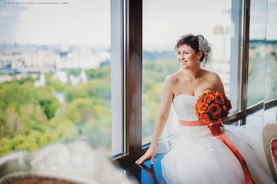 Wedding photographer Alena Mikhaleva (alenasova). Photo of 7 March 2014