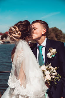 Wedding photographer Elena Pirova (pirovafamily). Photo of 26 March 2020