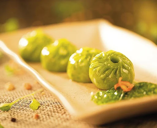 Green Curry & Basil Infused Vegetable Dumplings (4 Pcs)