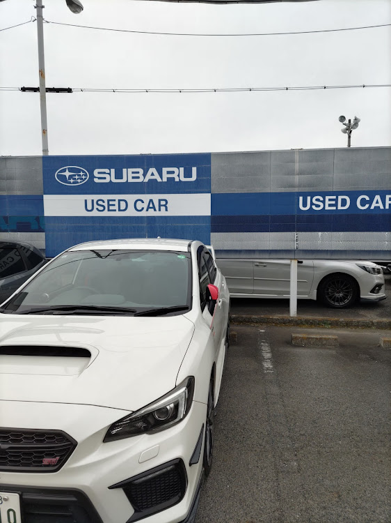 WRX STIの愛車の半顔が見たいに関するカスタム事例の投稿画像1枚目