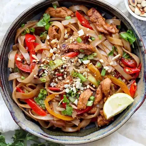 Chicken Pad Thai Noodle