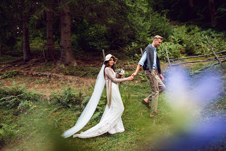 Fotografo di matrimoni Taras Kovalchuk (taraskovalchuk). Foto del 15 settembre 2015