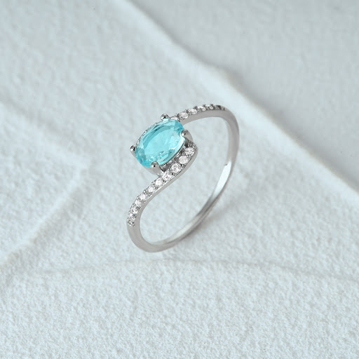 Title 33, Womens Gift Ring S925 Sterling Silver. A beaut...