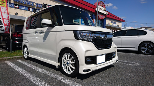Nボックスカスタム の洗車 九州遠征 バケツ タイヤ交換 旅行に関するカスタム メンテナンスの投稿画像 車のカスタム情報はcartune