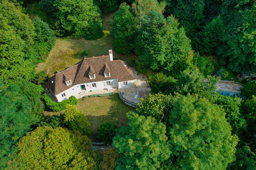 House with pool 2