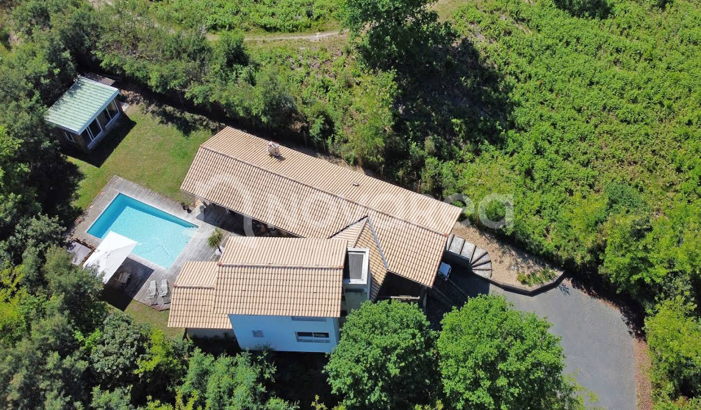 House with pool and terrace Seignosse