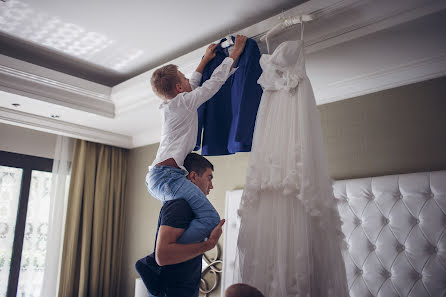 Fotógrafo de casamento Aleksandr Bulenkov (bulenkov). Foto de 4 de julho 2015