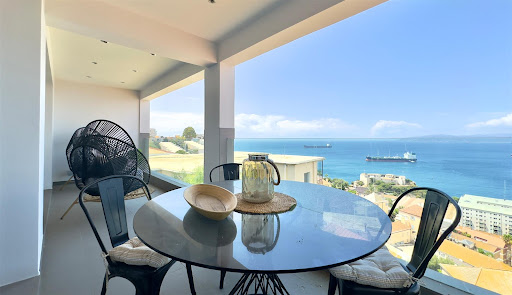 Appartement contemporain avec terrasse 1