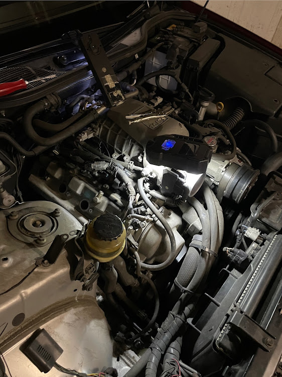 セルシオの30セルシオ後期・車好きと繋がりたい・タペットカバー パッキン交換・片側だけ・心折れたwに関するカスタム事例の投稿画像2枚目