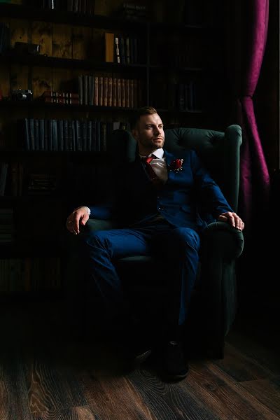 Fotógrafo de casamento Maksim Gulyaev (maxgulyaev76). Foto de 5 de abril 2018