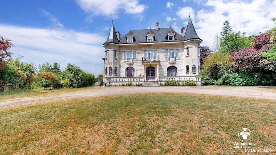 Vente château 20 pièces 535.6 m² à Monthenault (02860), 950 000 €